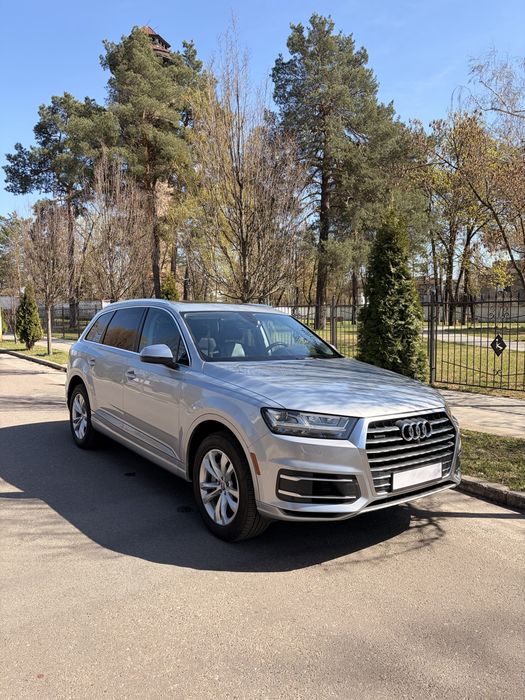 Продам Audi Q7 3.0 2017 без дтп
