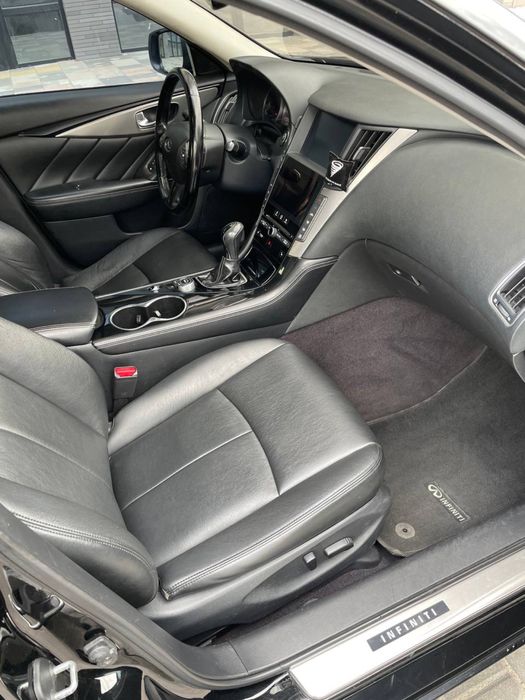 Infiniti Q50 2013. 3.7 газ-бен., повний приід