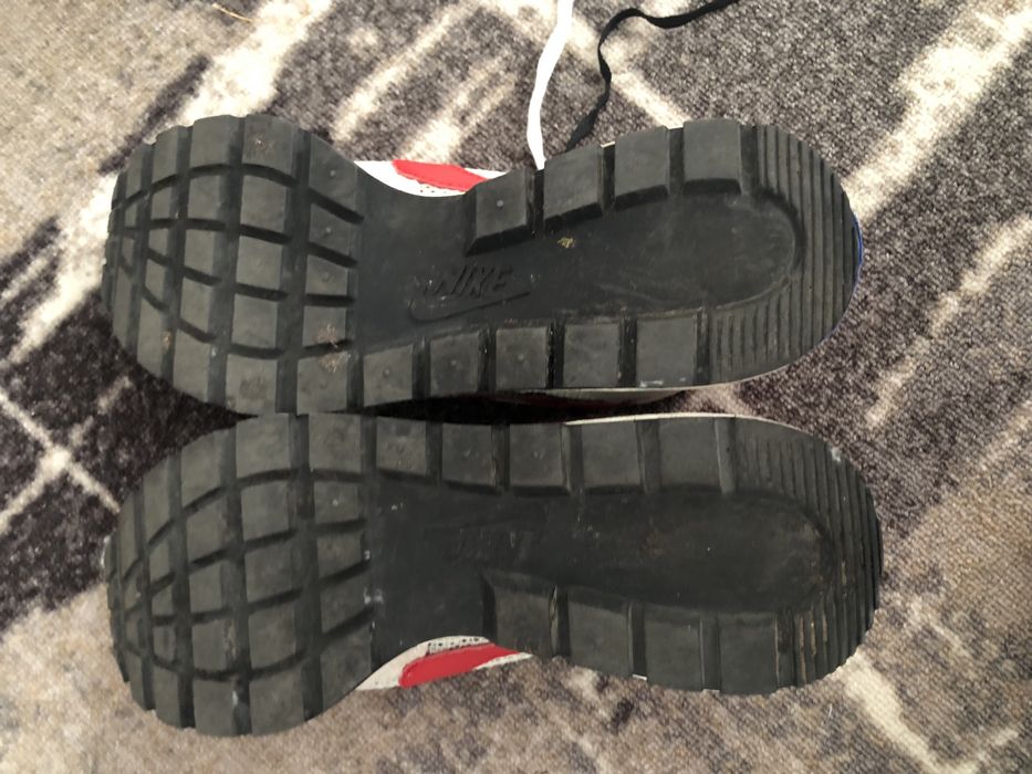 Кросівкі від бренду найк сакаі