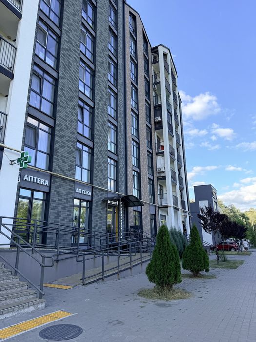 Прожаж фасадного приміщення 84 м ЖК Scandia без %