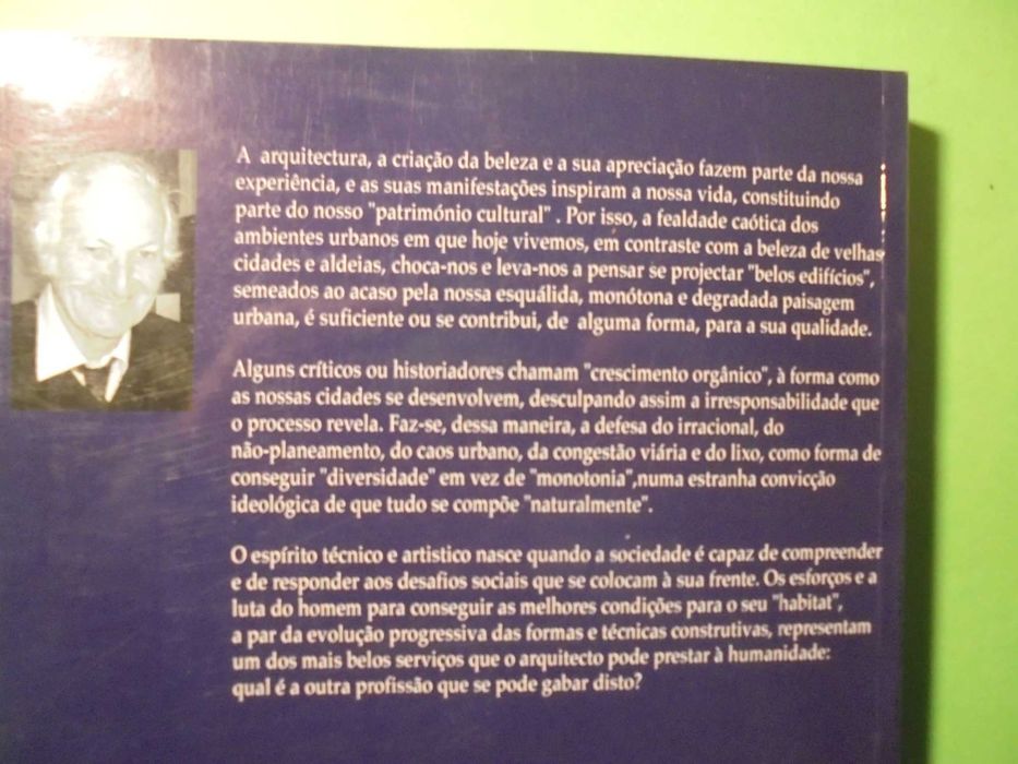 Croft (Vasco);Arquitectura e Humanismo-O Papel do Arquitecto