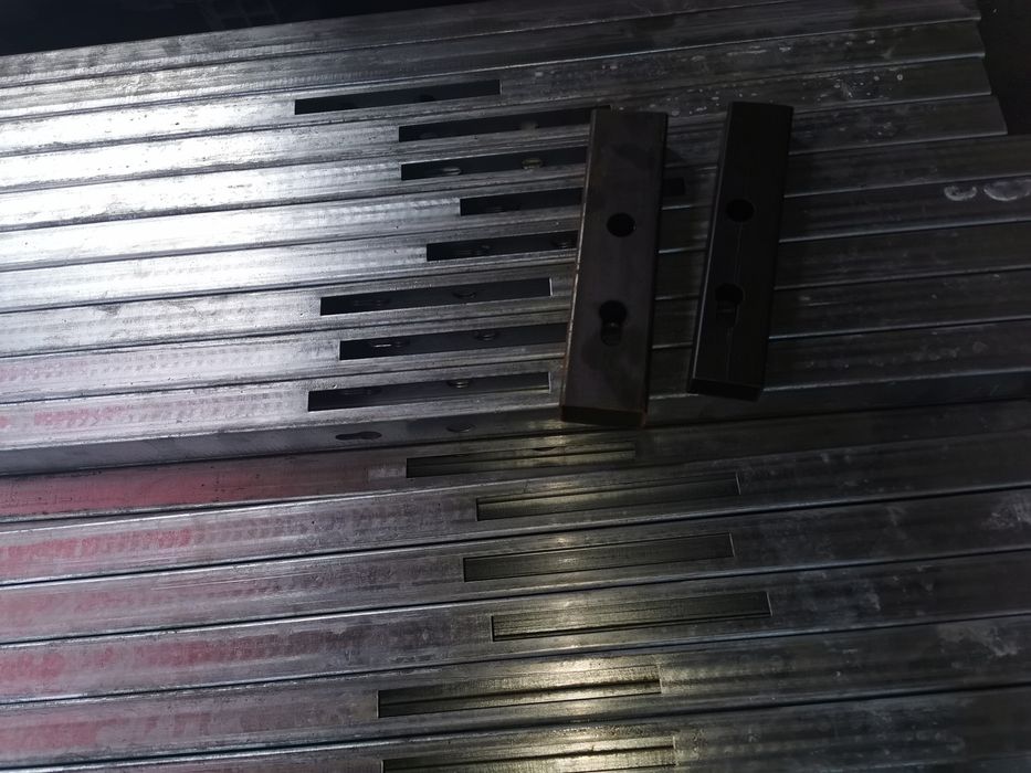 Puszka, obudowa kaseta, zamek, ogrodzenia