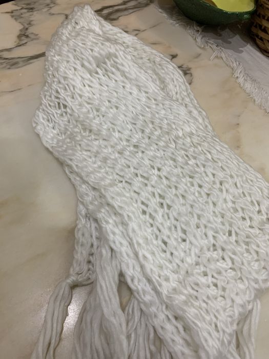 Cachecol branco fofo grosso de inverno com franjas