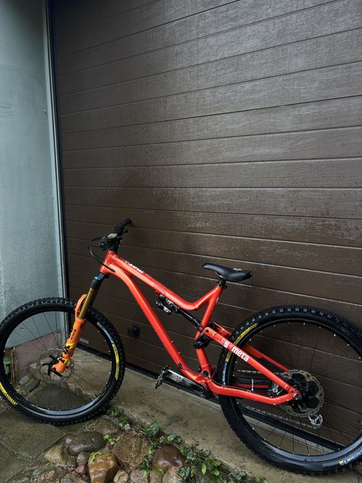 Rower Enduro Commencal Meta 29 | Fox 36 kashima / Float X2 / Renthal Carbon