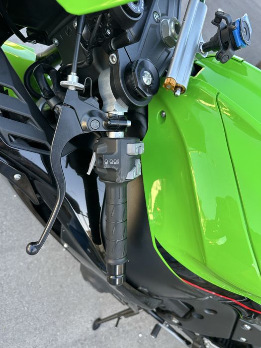 KAWASAKI ZX-10R (negócio em vista)