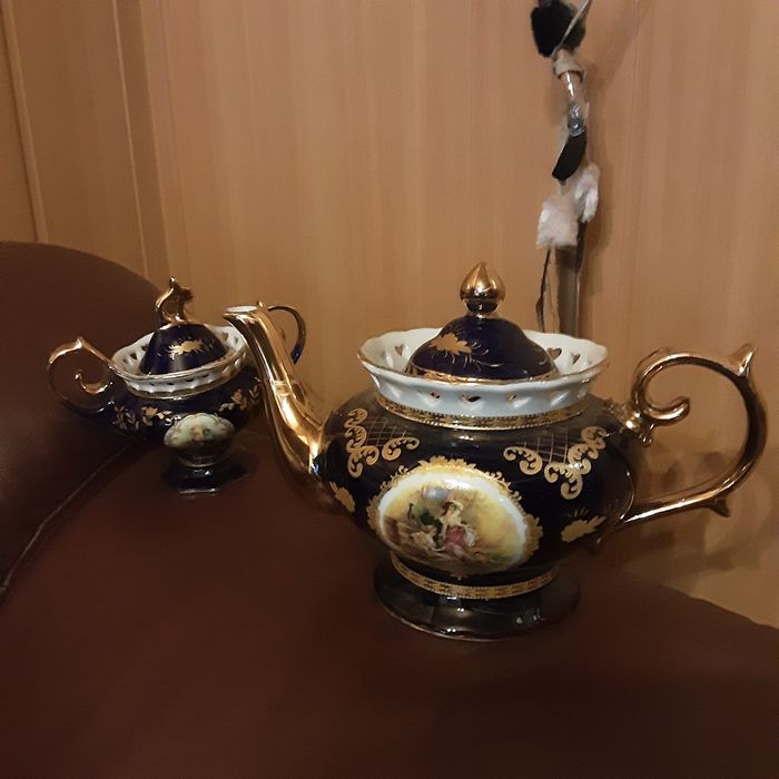 Винтажный комплект Заварник и Сахарница