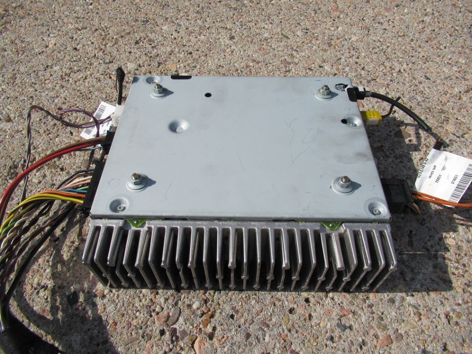 mercedes W211 CLS 219 wzmacniacz LOGIC 7