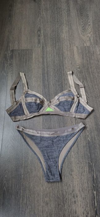 Отдам купальник H&M
