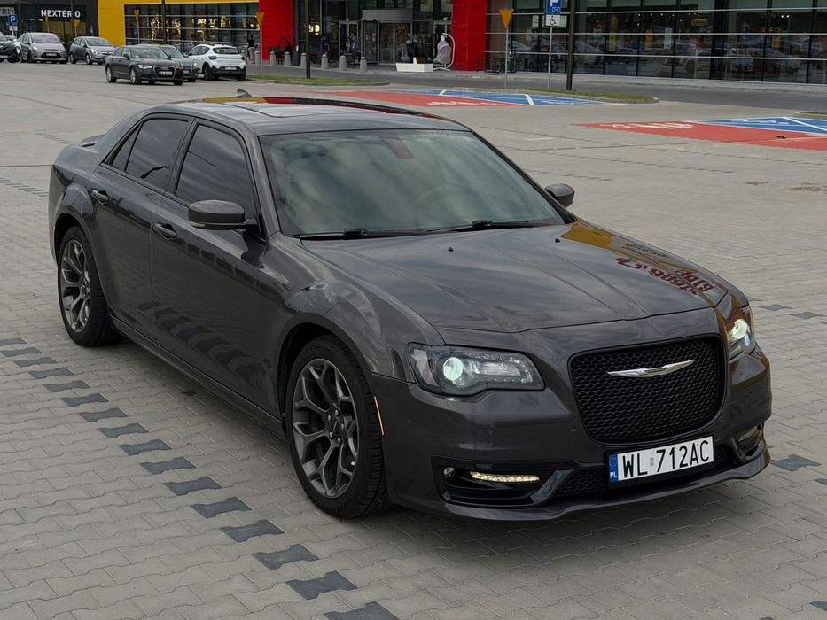 Chrysler 300s LPG,Beats music,SRT