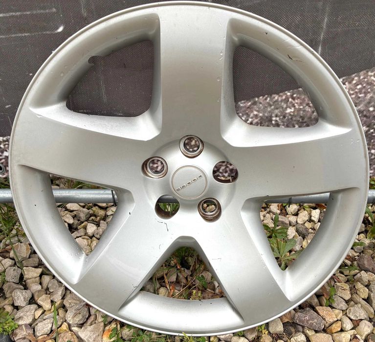 Dodge Charger Kołpaki Oryginalne R18 Komplet ZY74ZDJAC