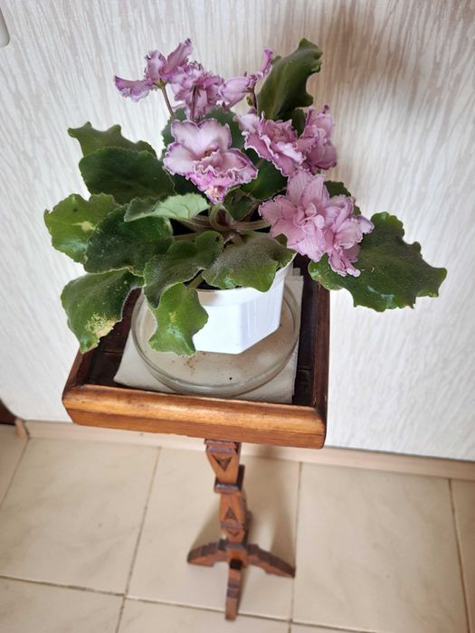 Подставка для цветов ручная работа