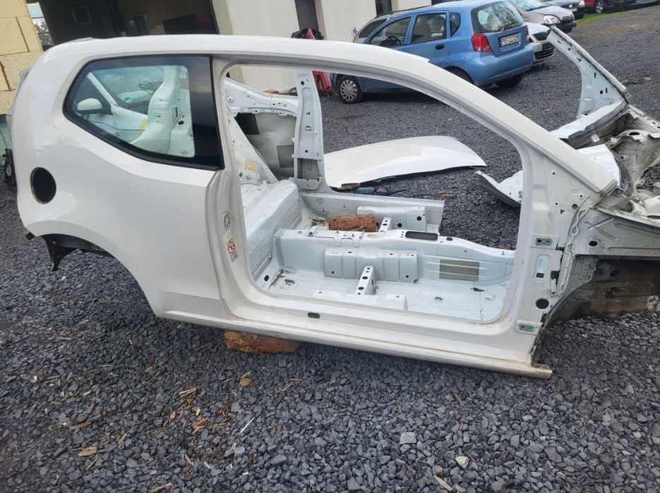 Четверть Volkswagen Up! крило кузов разборка