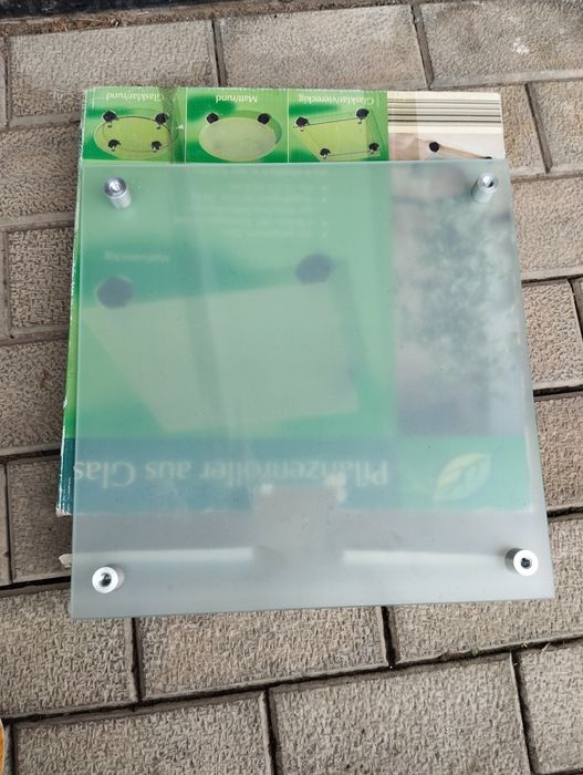 Підставка для рослин з стікла