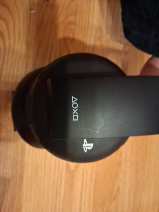 Konsola Ps4 slim +dwa pady +ładowarka +słuchawki.
