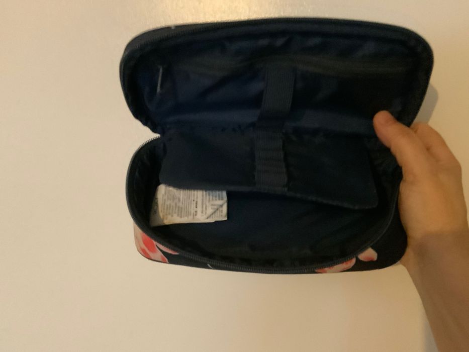Estojo Roxy em Ótimo Estado