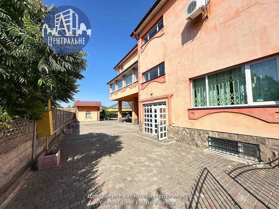 Здається в оренду фасадний окремо-стоячий об’єкт