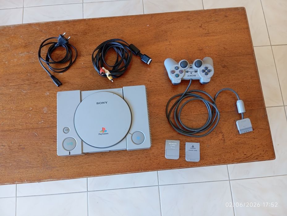 Playstation 1 muito conservado