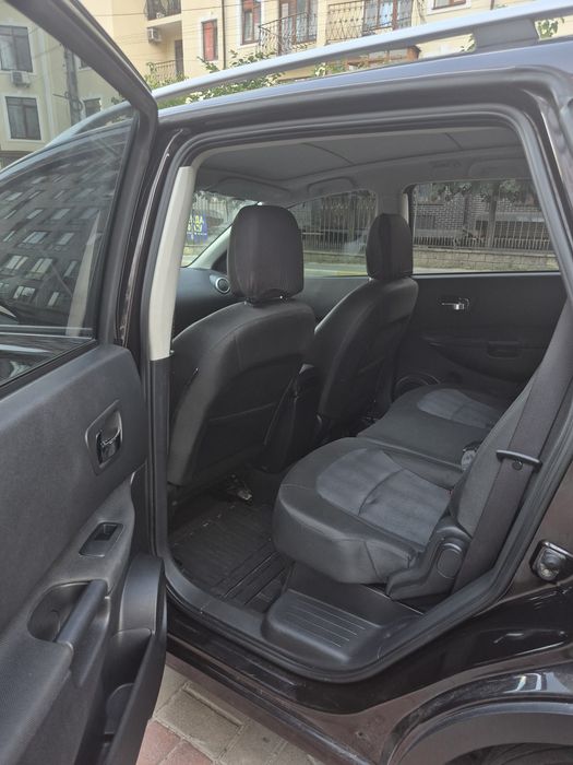 Продам Nissan Qashqai+2