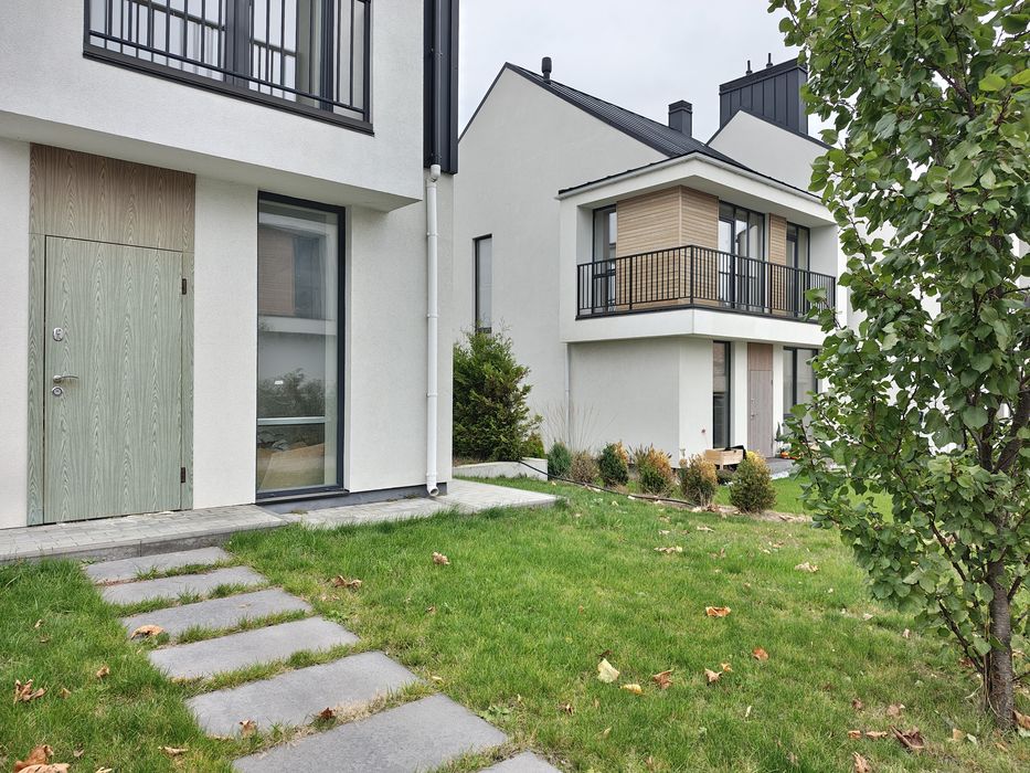 Таунхаус з ремонтом!