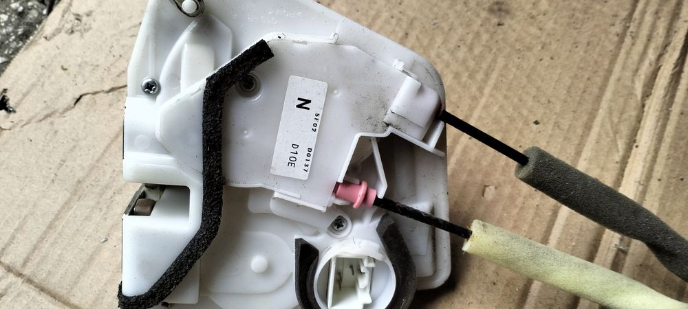 Klamka zamek mazda cx-3