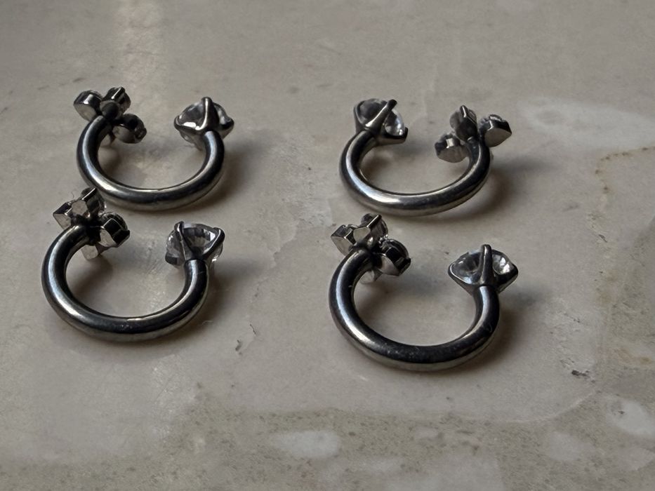 Unisex kolczyk 6 mm piercing 16 G kółko podkówka Tytan