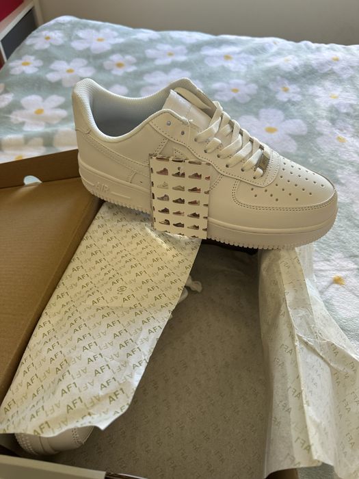 Nike t43 AF1. Em Branco e em Preto