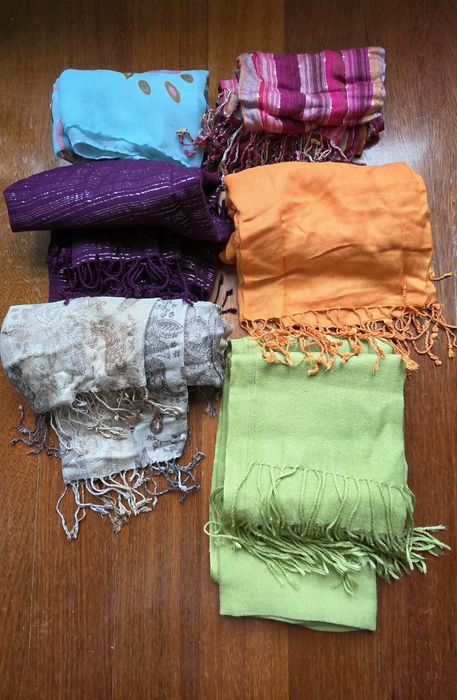 Lenços de cores diferentes