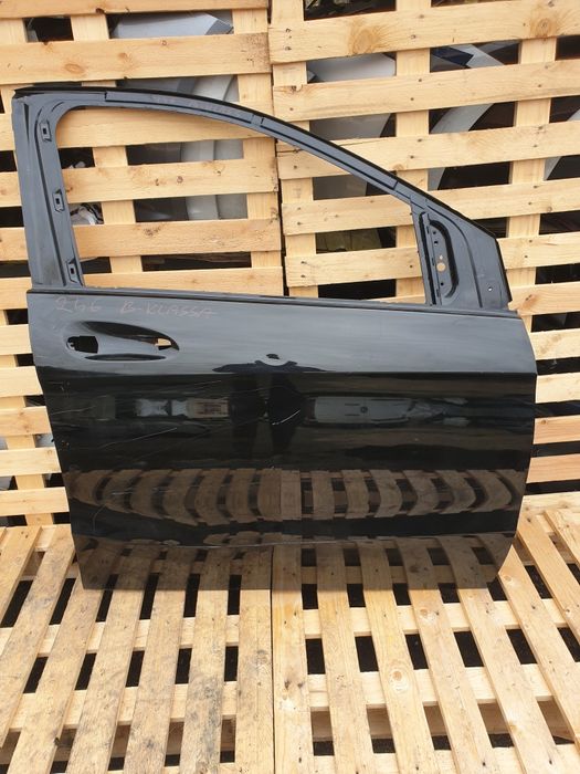 Mercedes b klasa 246 drzwi prawe przod