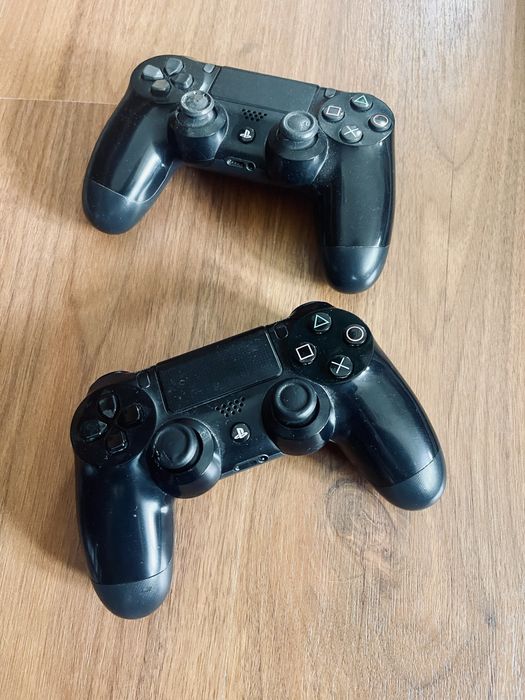 PS4 Slim 1 TB + 2 comandos originais + 7 jogos