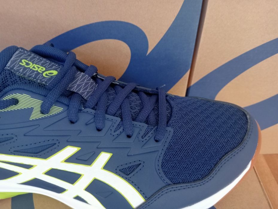 Кросівки орігінал для волейболу та ігор у залі