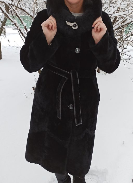 Шуба, мутон, капюшон норка