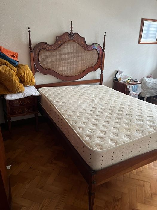 Cama madeira maciça
