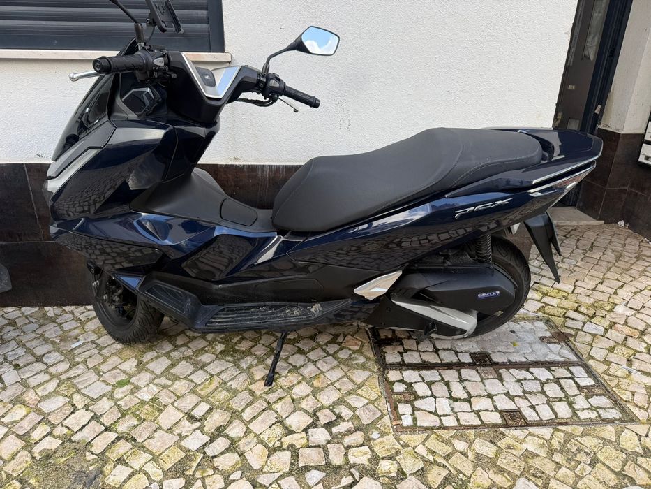 Moto pcx ano 2025 como nova impecável
