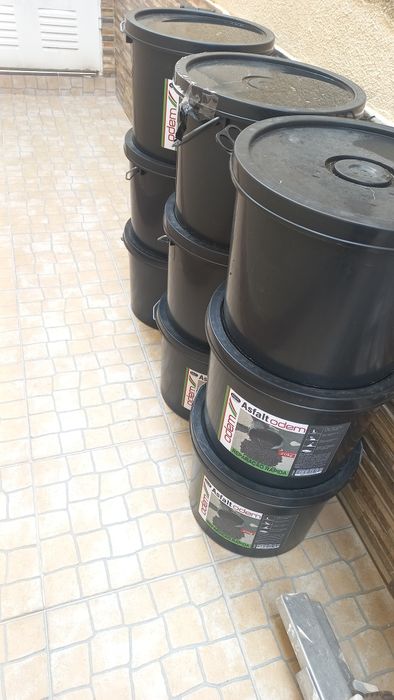 Asfalt  para reparação de estrada