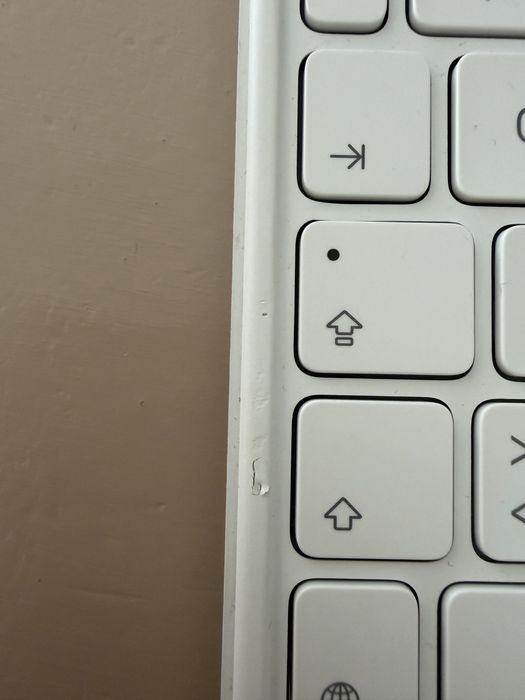 iPad Magic Keyboard Folio 2025