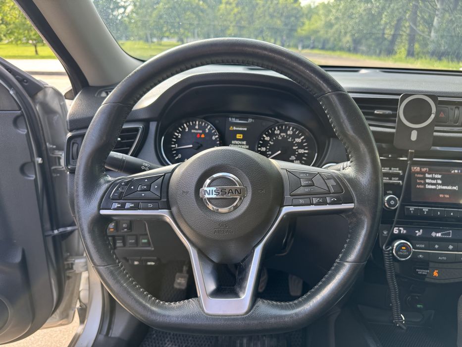 Продам Nissan Rogue 2016