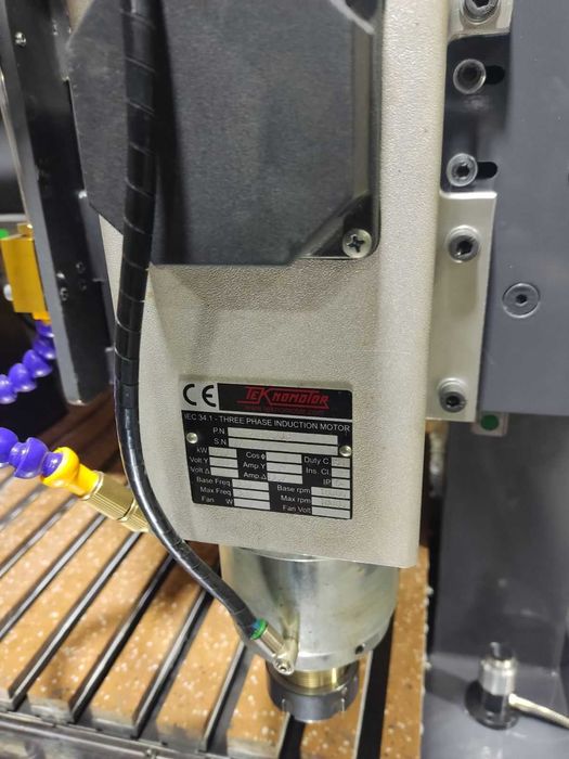 Фрезерній станок ЧПУ фрезер CNCMAN 0505 servo steel