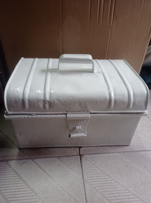 Baú antigo em chapa