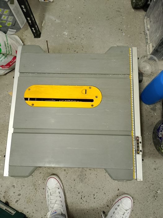 Piła stołowa DeWalt