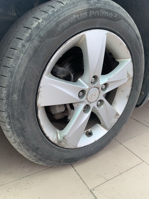 Hyundai Elantra 2013 року