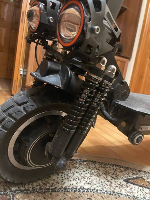 Електросамокат Tesla 2600