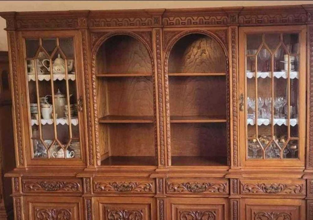 Mobília da sala em madeira