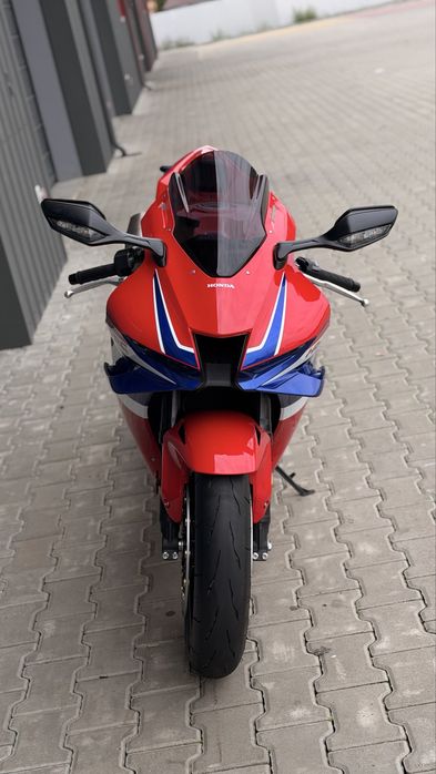Мотоцикл HONDA CBR 1000 RR-R Fireblade