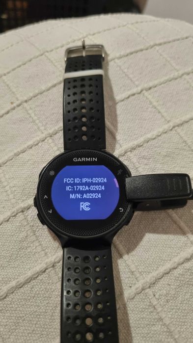 Smartwatch Garmin Forerunner 235