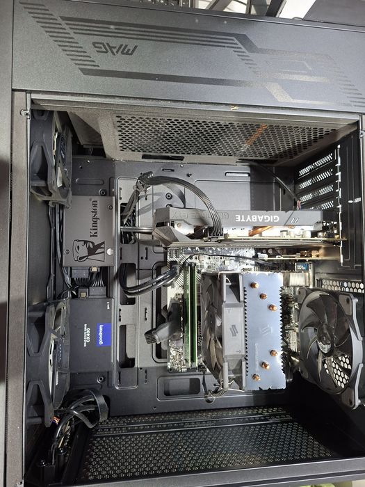 Komputer Ryzen 7 2700X/ GTX 1660 SUPER / 16 GB RAM / 2× SSD / WI-FI