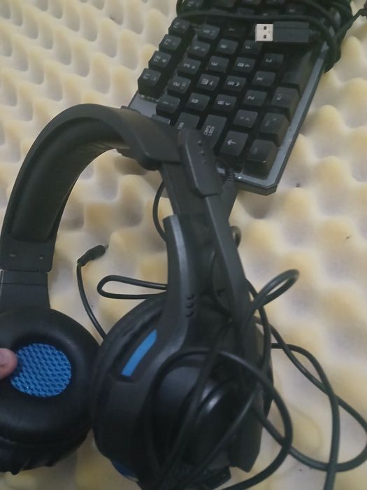 Fones,rato e teclado