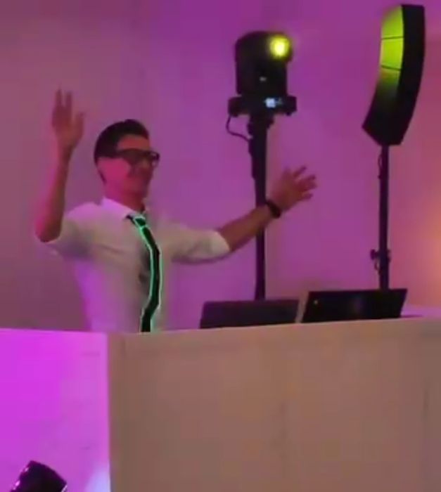 DJ/coreógrafo para eventos