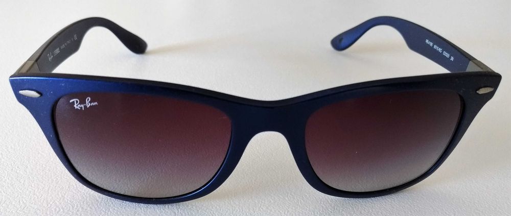 Óculos de Sol azuis escuros Ray Ban LiteForce para homem