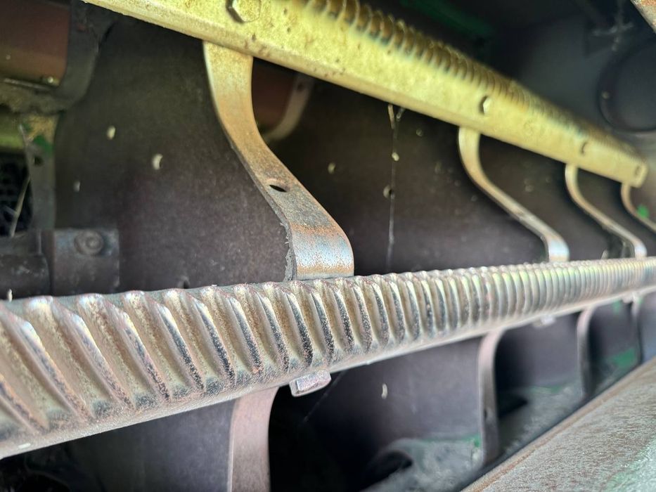 Комбайн свіжопригнаний John Deere 1052