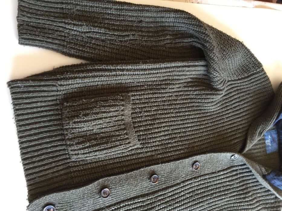 Casaco malha com carapuço